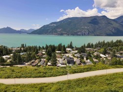 819 Britannia Way Squamish, BC V8B 1J2