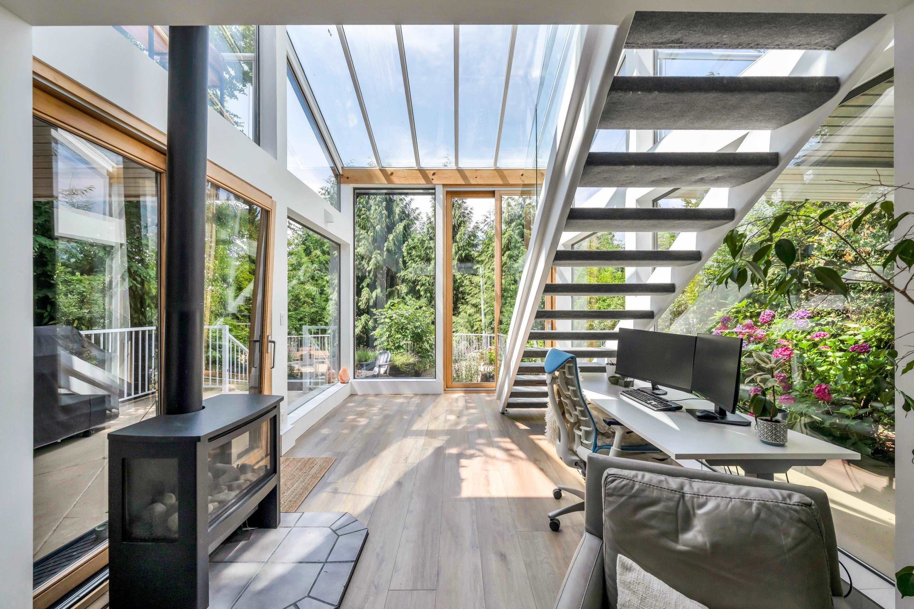 5623 Eagle Court, North Vancouver, BC - Indoor