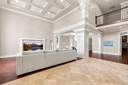 5671 Forsyth Crescent, Richmond, BC - Indoor With Fireplace