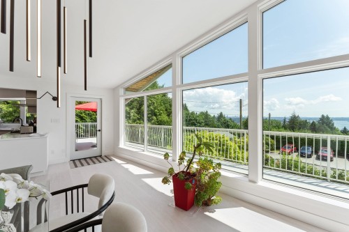 1725 Rosebery Avenue, West Vancouver, BC - Indoor