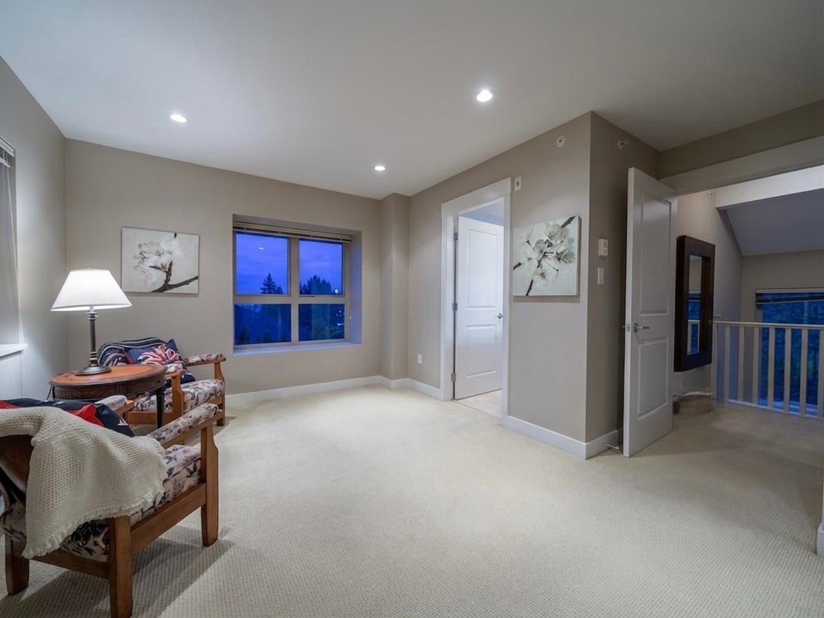2982 Chesterfield Avenue, North Vancouver, BC - Indoor Photo Showing Other Room
