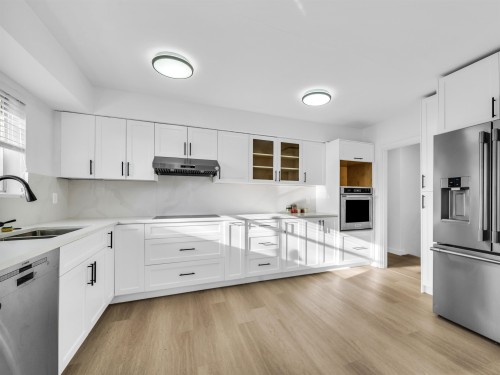 1640 Spray Avenue, Coquitlam, BC - Indoor Photo Showing Kitchen With Double Sink