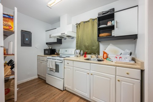 6580 Williams Road, Richmond, BC - Indoor Photo Showing Kitchen