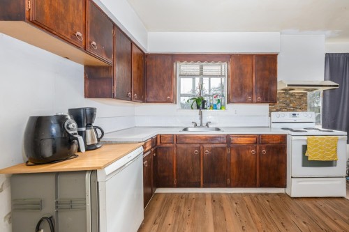 6580 Williams Road, Richmond, BC - Indoor Photo Showing Kitchen