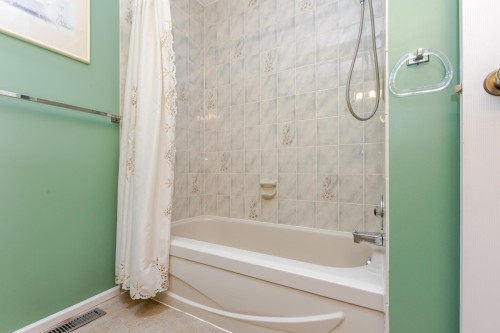 434 Alouette Drive, Coquitlam, BC - Indoor Photo Showing Bathroom