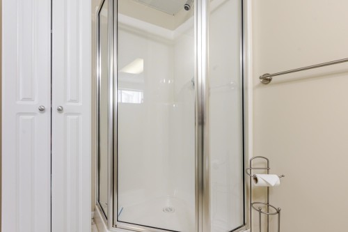 434 Alouette Drive, Coquitlam, BC - Indoor Photo Showing Bathroom