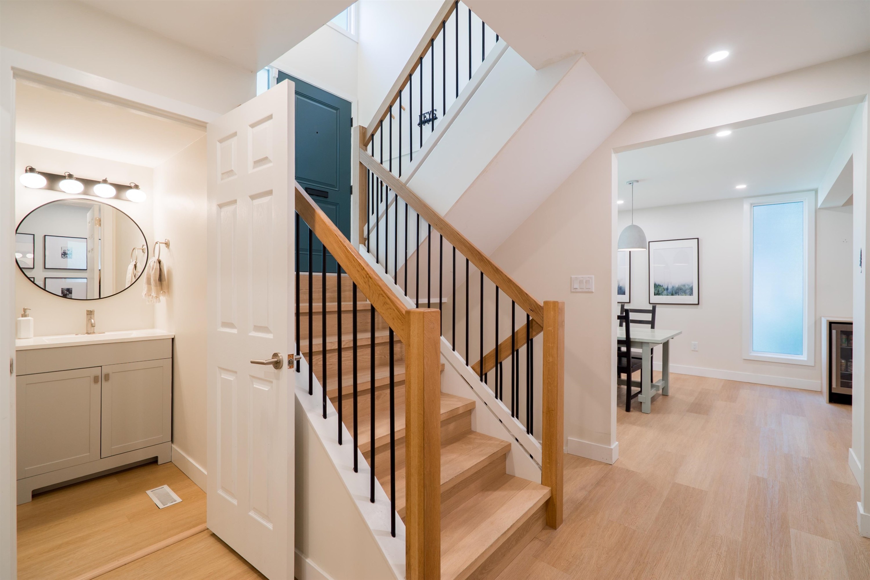 1139 Heritage Boulevard, North Vancouver, BC - Indoor Photo Showing Other Room