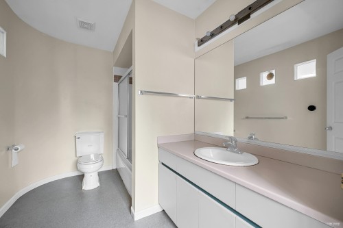1945 44Th Avenue W, Vancouver, BC - Indoor Photo Showing Bathroom