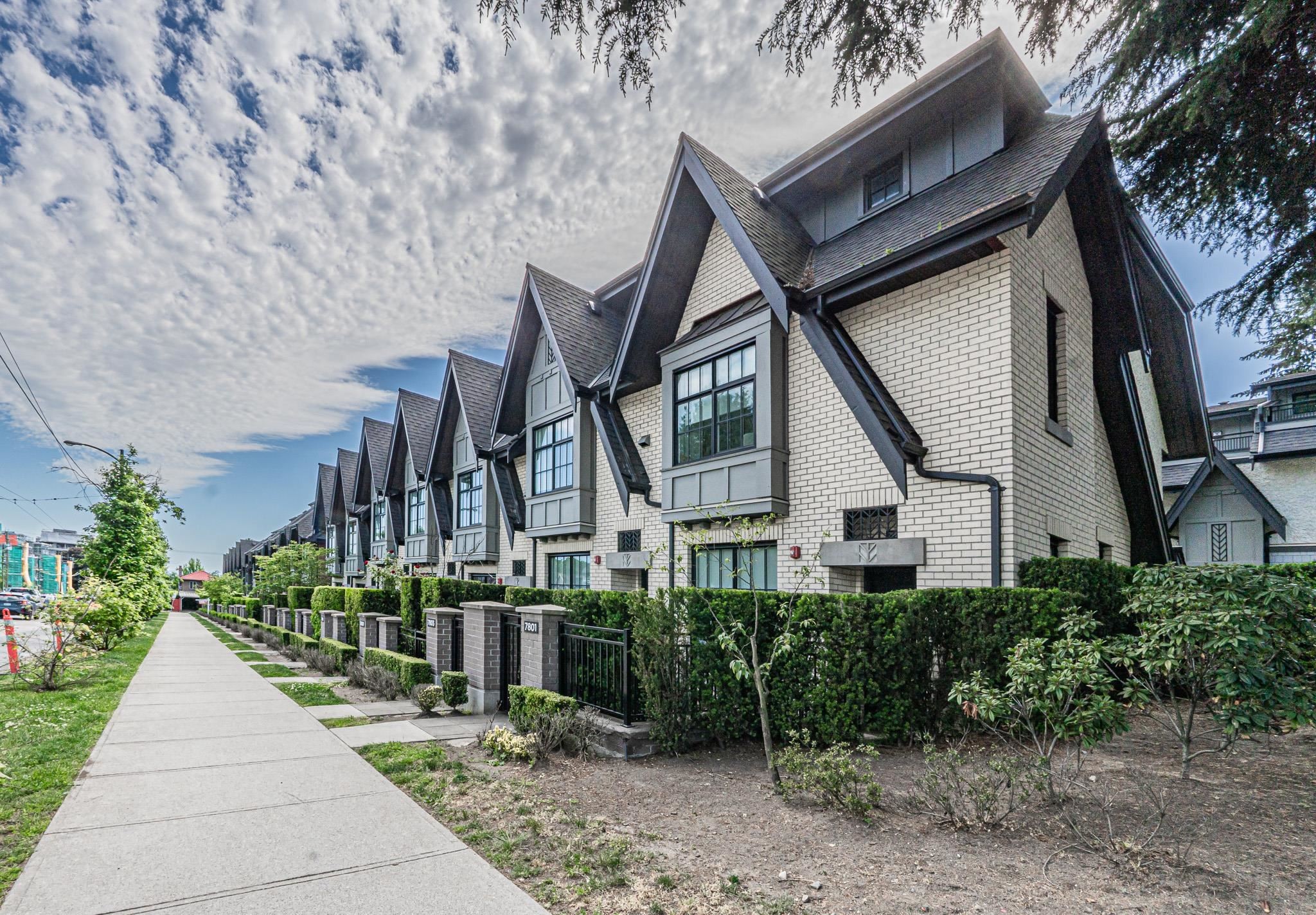 7903 Oak Street, Vancouver, BC - Outdoor