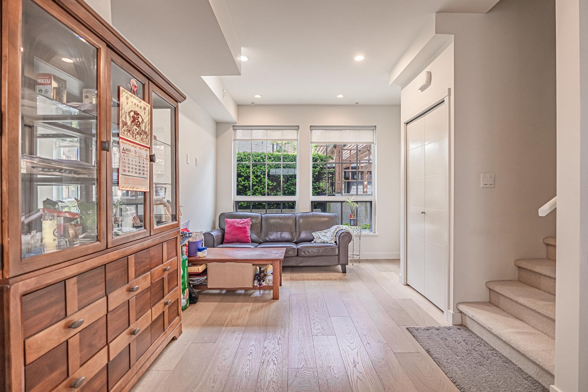 7903 Oak Street, Vancouver, BC - Indoor