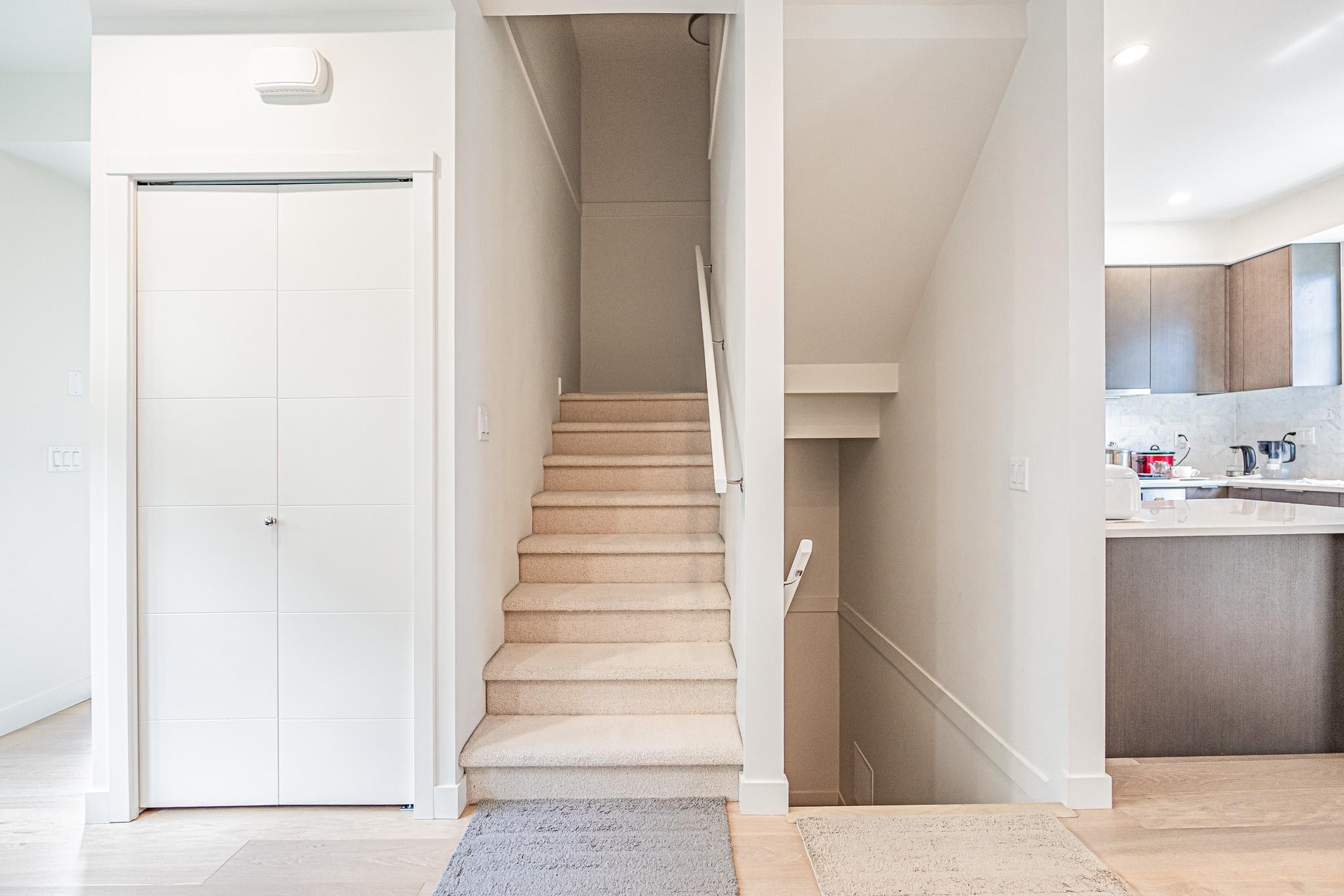 7903 Oak Street, Vancouver, BC - Indoor