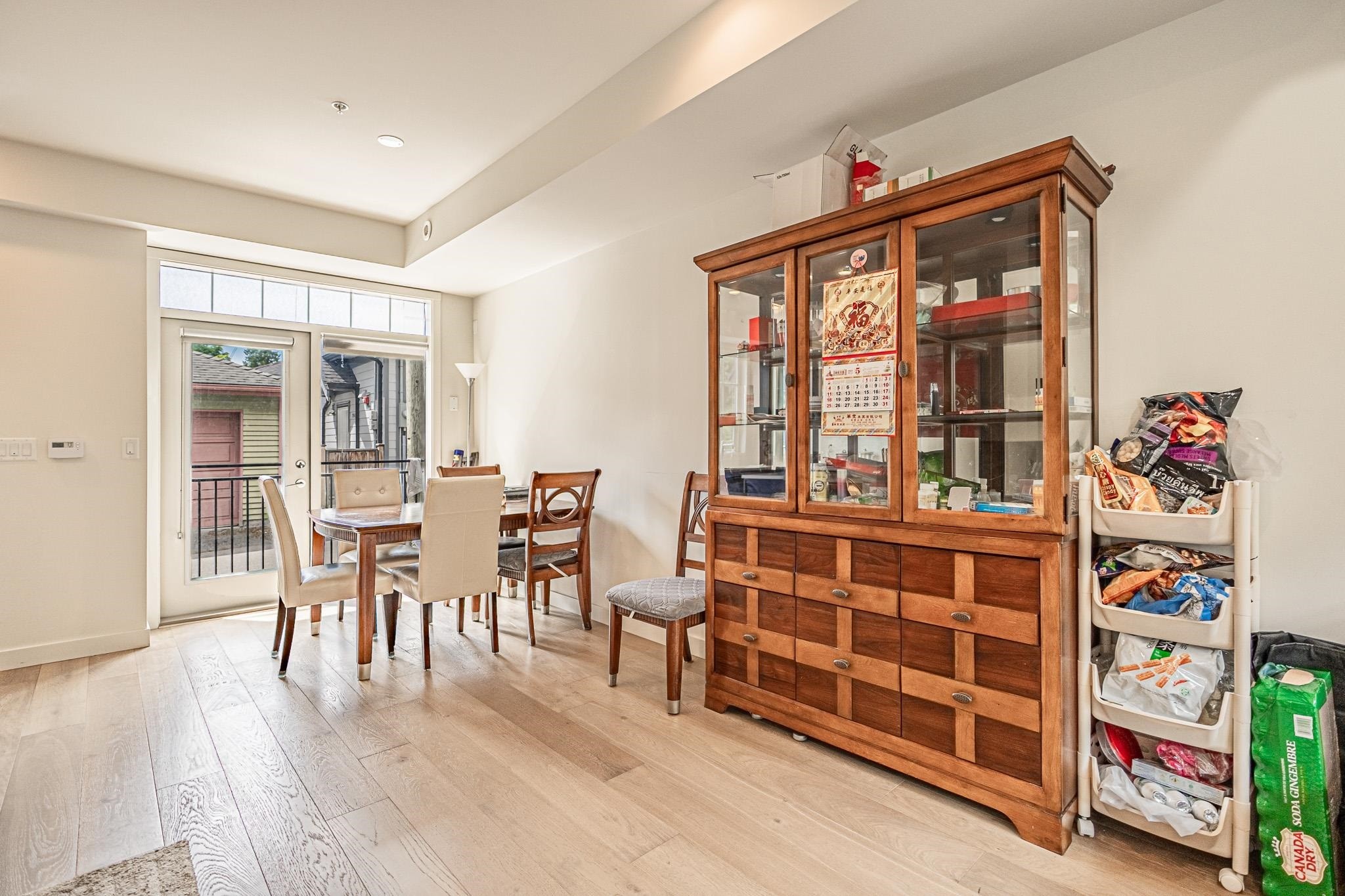7903 Oak Street, Vancouver, BC - Indoor