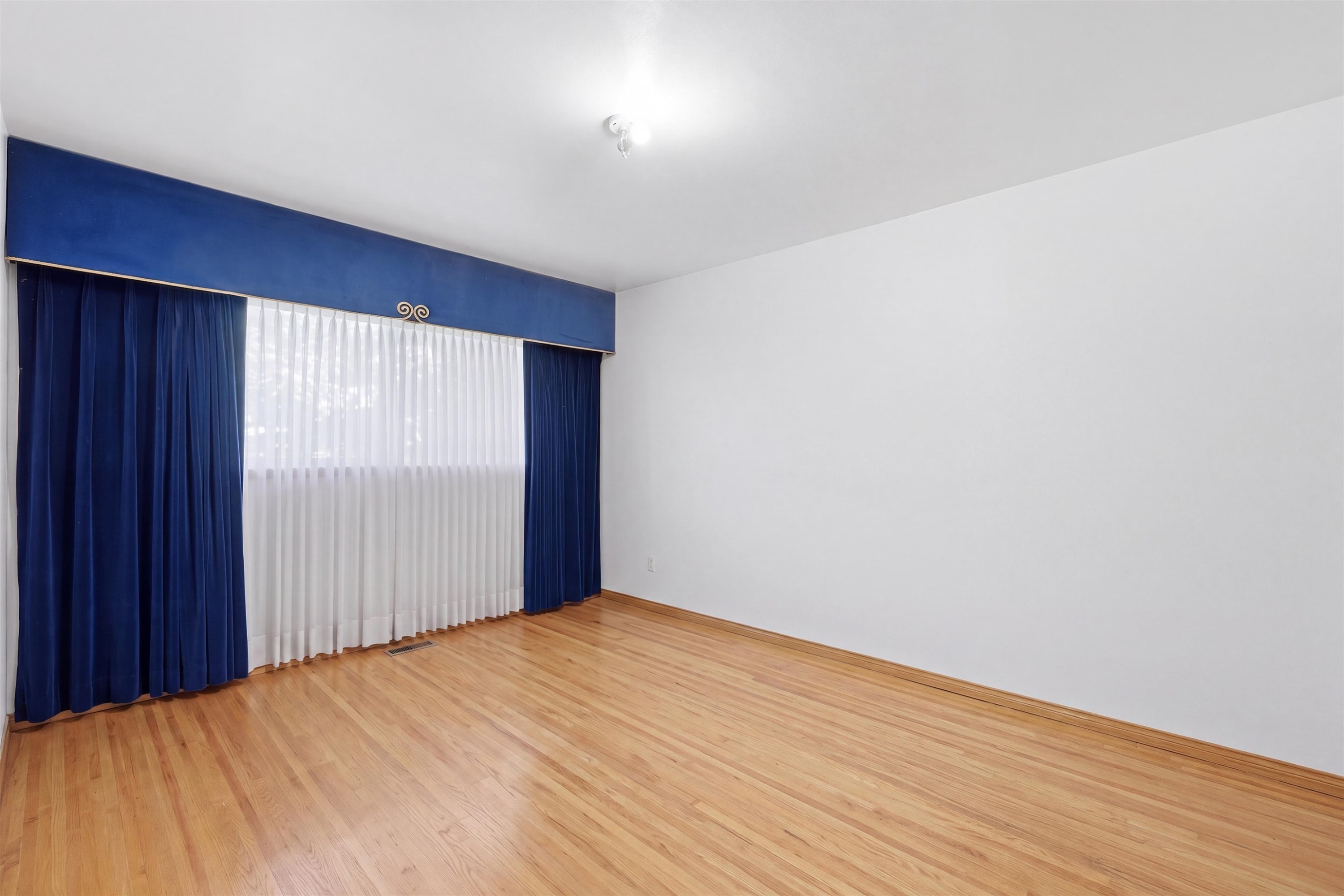 2727 36Th Avenue W, Vancouver, BC - Indoor Photo Showing Other Room