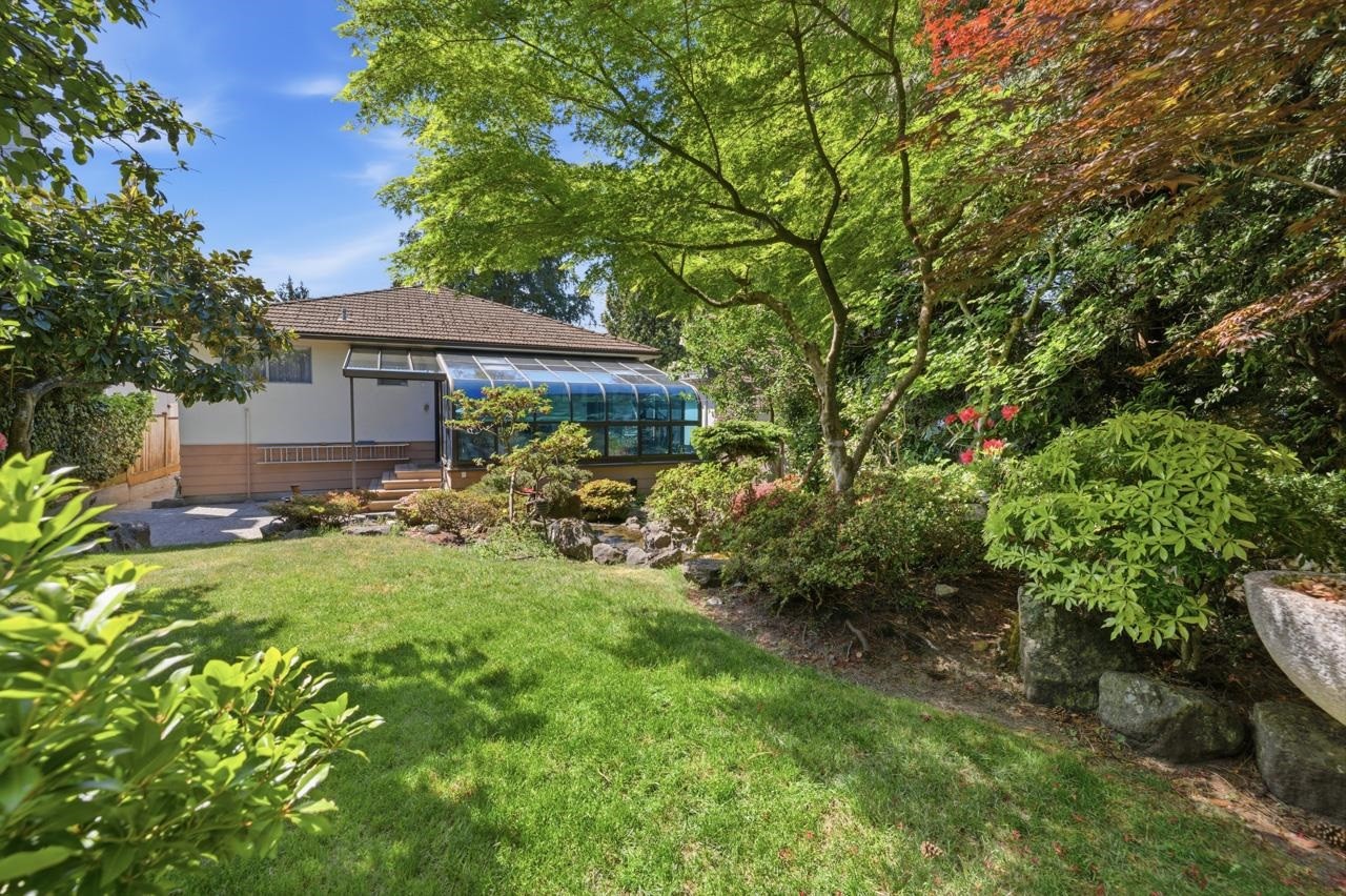2727 36Th Avenue W, Vancouver, BC - Outdoor