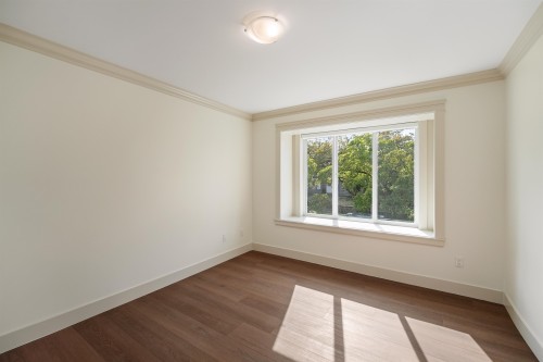 5454 Slocan Street, Vancouver, BC - Indoor Photo Showing Other Room