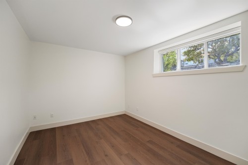 5454 Slocan Street, Vancouver, BC - Indoor Photo Showing Other Room