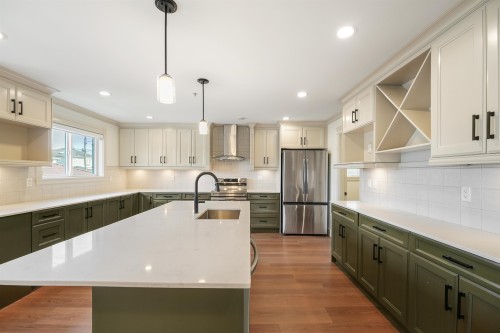 5454 Slocan Street, Vancouver, BC - Indoor Photo Showing Kitchen With Upgraded Kitchen
