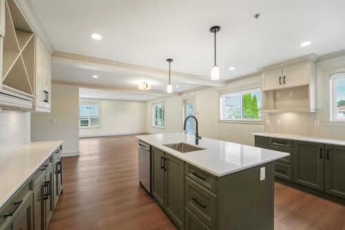 5454 Slocan Street, Vancouver, BC - Indoor Photo Showing Kitchen With Upgraded Kitchen