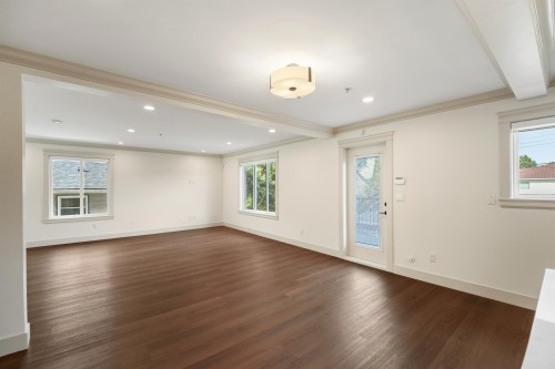 5454 Slocan Street, Vancouver, BC - Indoor Photo Showing Other Room