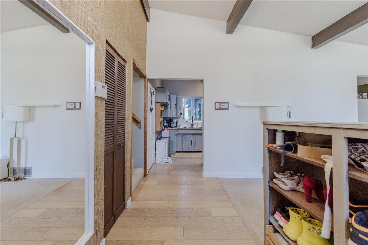 21784 Donovan Avenue, Maple Ridge, BC - Indoor Photo Showing Other Room