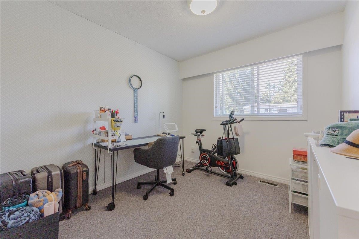 21784 Donovan Avenue, Maple Ridge, BC - Indoor