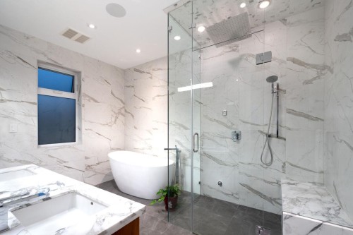136 61St Avenue E, Vancouver, BC - Indoor Photo Showing Bathroom