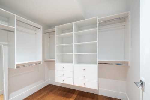 136 61St Avenue E, Vancouver, BC - Indoor With Storage