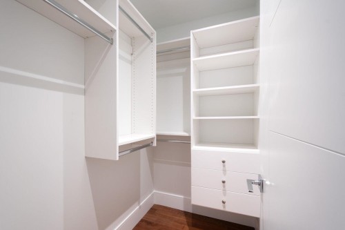136 61St Avenue E, Vancouver, BC - Indoor With Storage