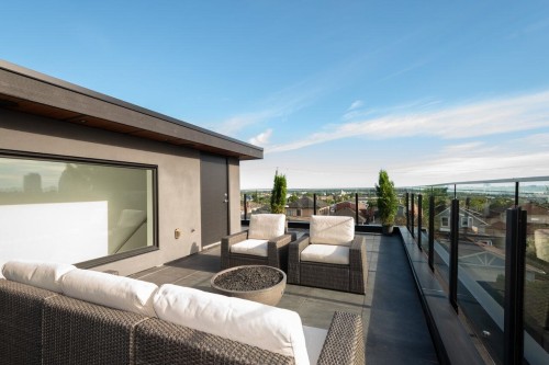 136 61St Avenue E, Vancouver, BC - Outdoor With Exterior
