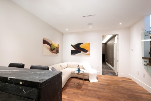 136 61St Avenue E, Vancouver, BC - Indoor