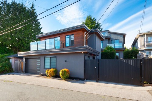 136 61St Avenue E, Vancouver, BC - Outdoor