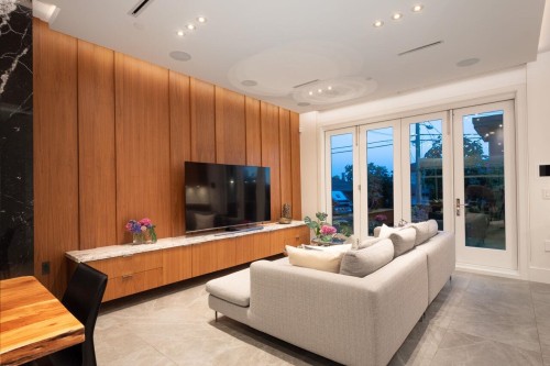 136 61St Avenue E, Vancouver, BC - Indoor Photo Showing Living Room