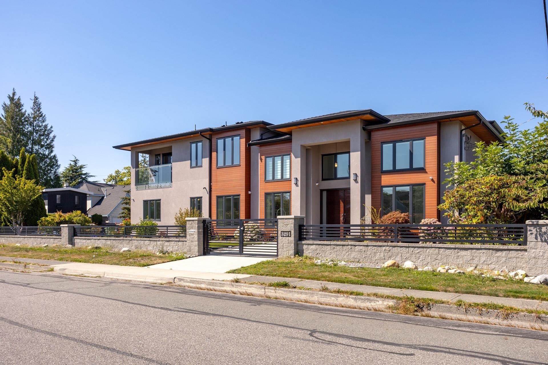 3291 Ullsmore Avenue, Richmond, BC - Outdoor With Facade