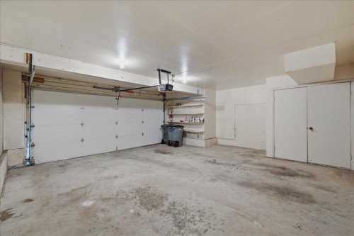 3661 Handel Avenue, Vancouver, BC - Indoor Photo Showing Garage