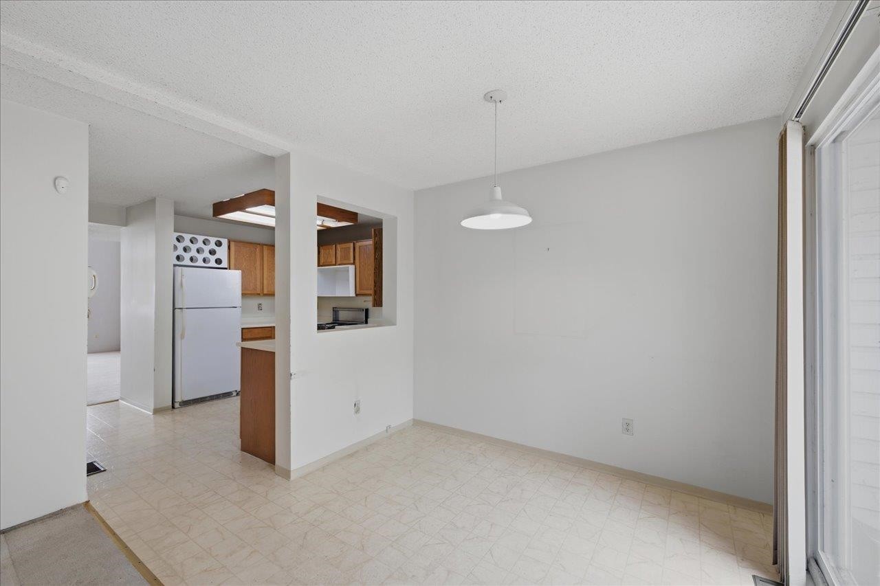 3661 Handel Avenue, Vancouver, BC - Indoor