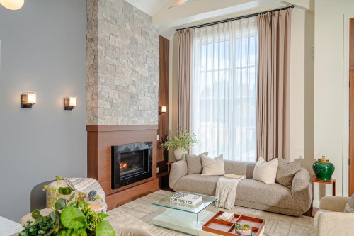 8271 Minler Road, Richmond, BC - Indoor Photo Showing Living Room With Fireplace