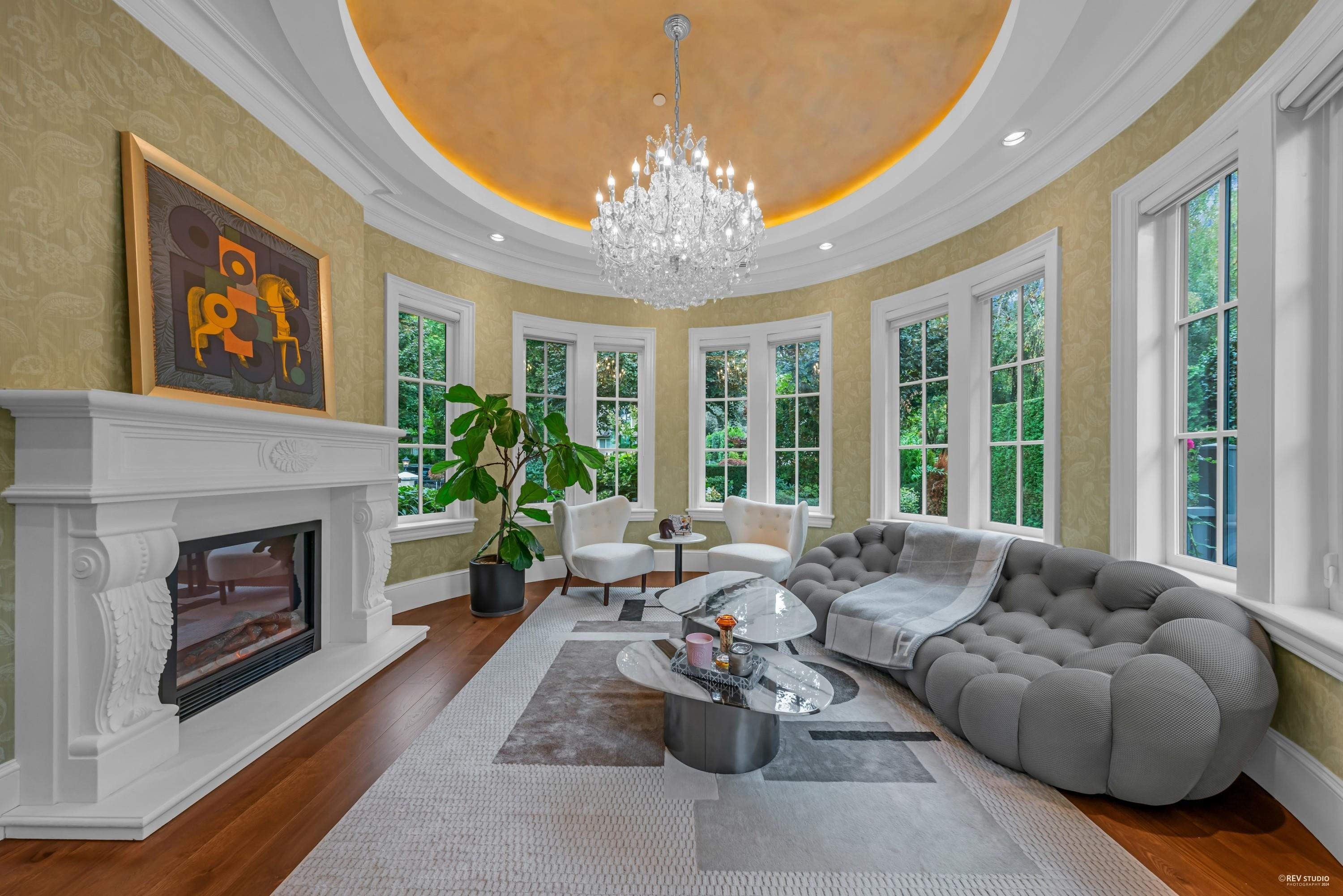 6011 Adera Street, Vancouver, BC - Indoor Photo Showing Living Room With Fireplace