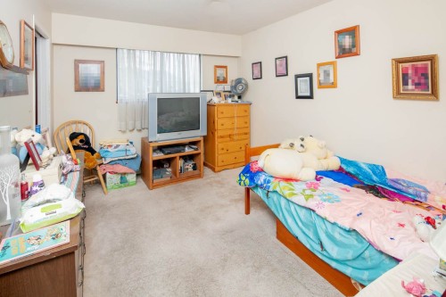 4391 Westminster Highway, Richmond, BC - Indoor Photo Showing Bedroom