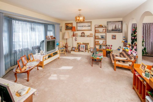4391 Westminster Highway, Richmond, BC - Indoor