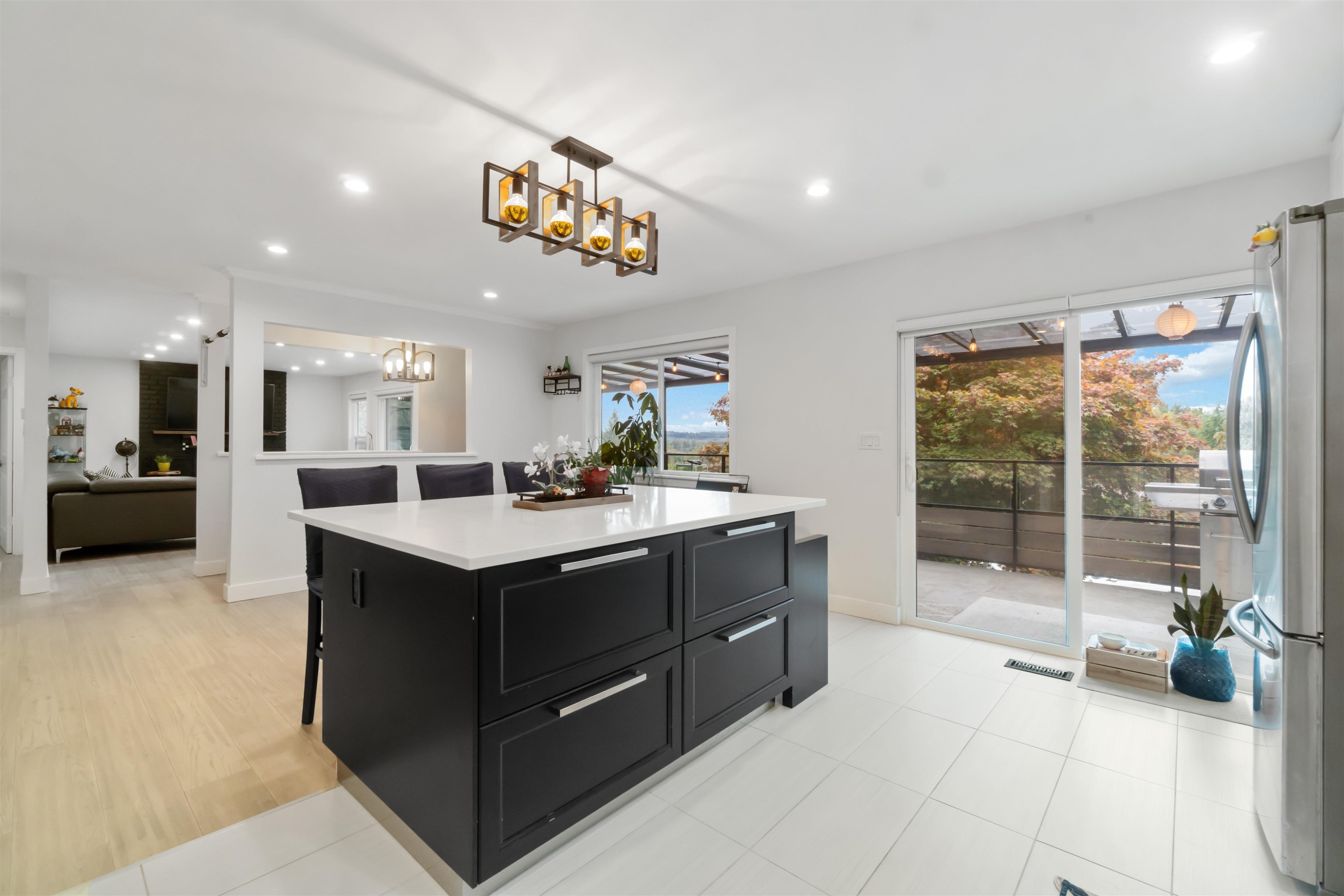 309 Gloucester Court, Coquitlam, BC - Indoor Photo Showing Other Room
