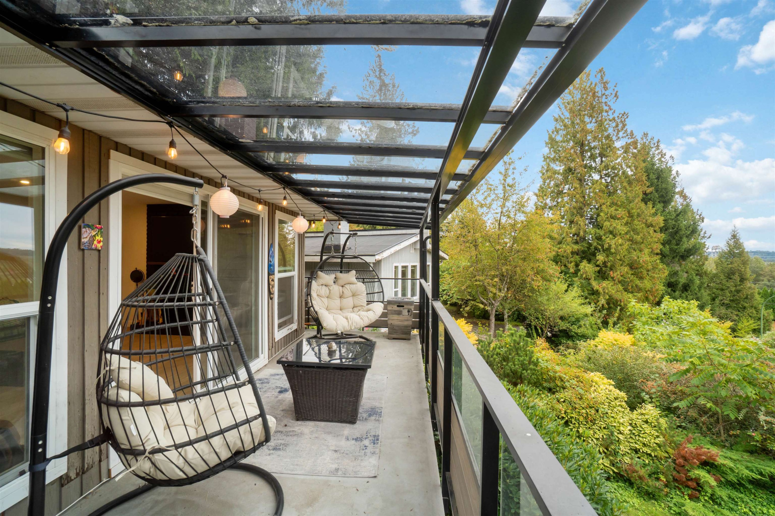309 Gloucester Court, Coquitlam, BC - Outdoor