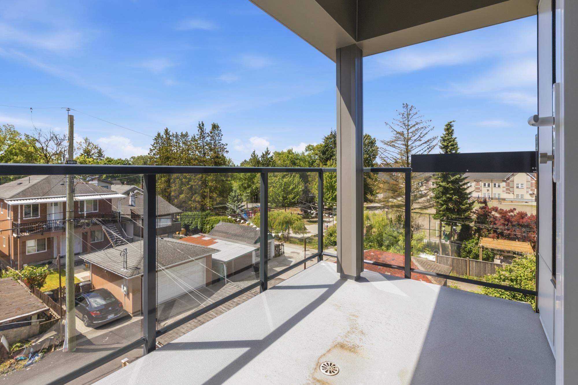 302-2268 Broadway E, Vancouver, BC - Outdoor With Exterior