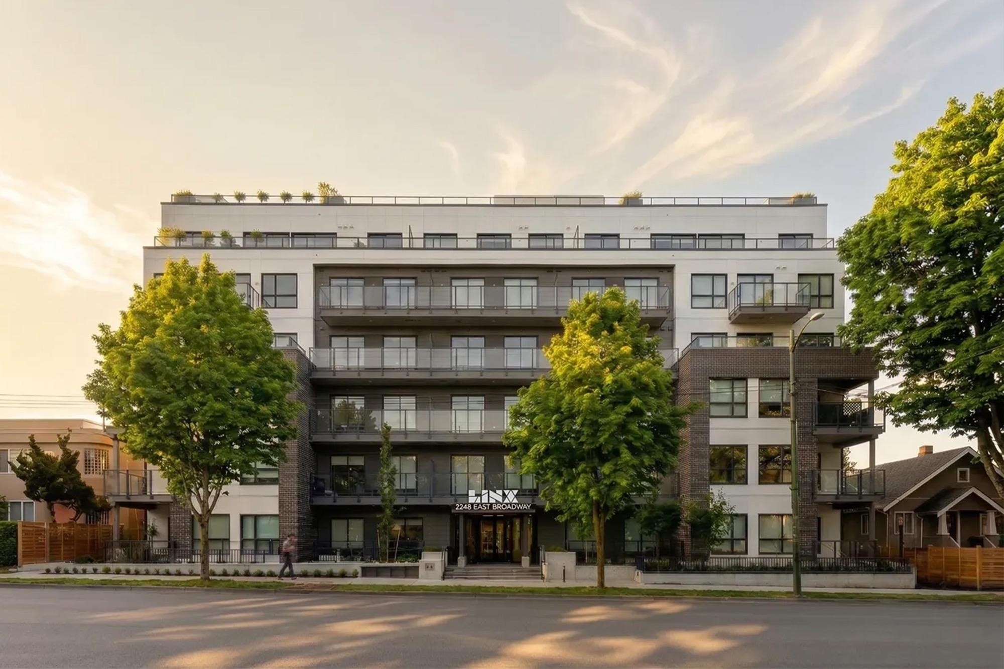 302-2268 Broadway E, Vancouver, BC - Outdoor With Facade