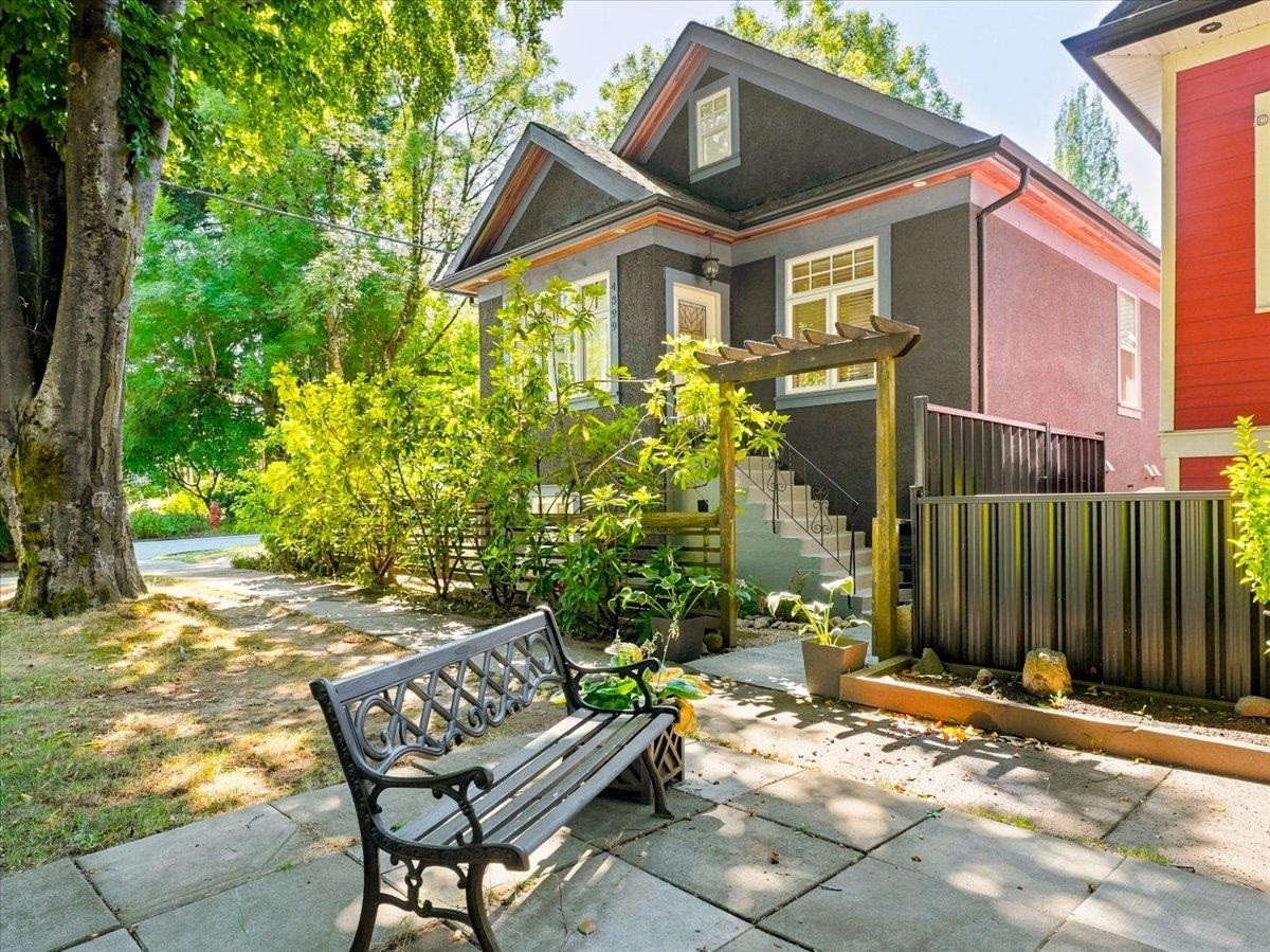 4399 Quebec Street, Vancouver, BC - Outdoor