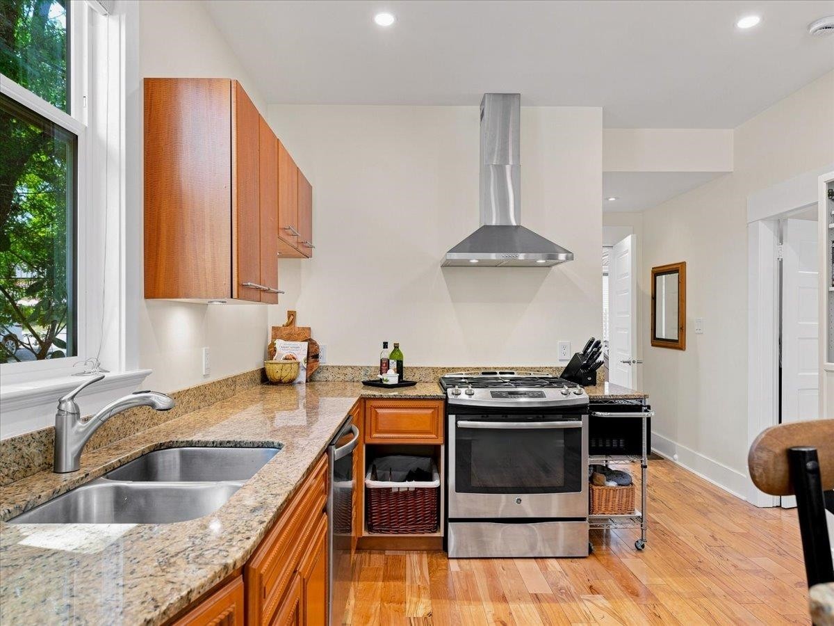 4399 Quebec Street, Vancouver, BC - Indoor Photo Showing Kitchen With Double Sink