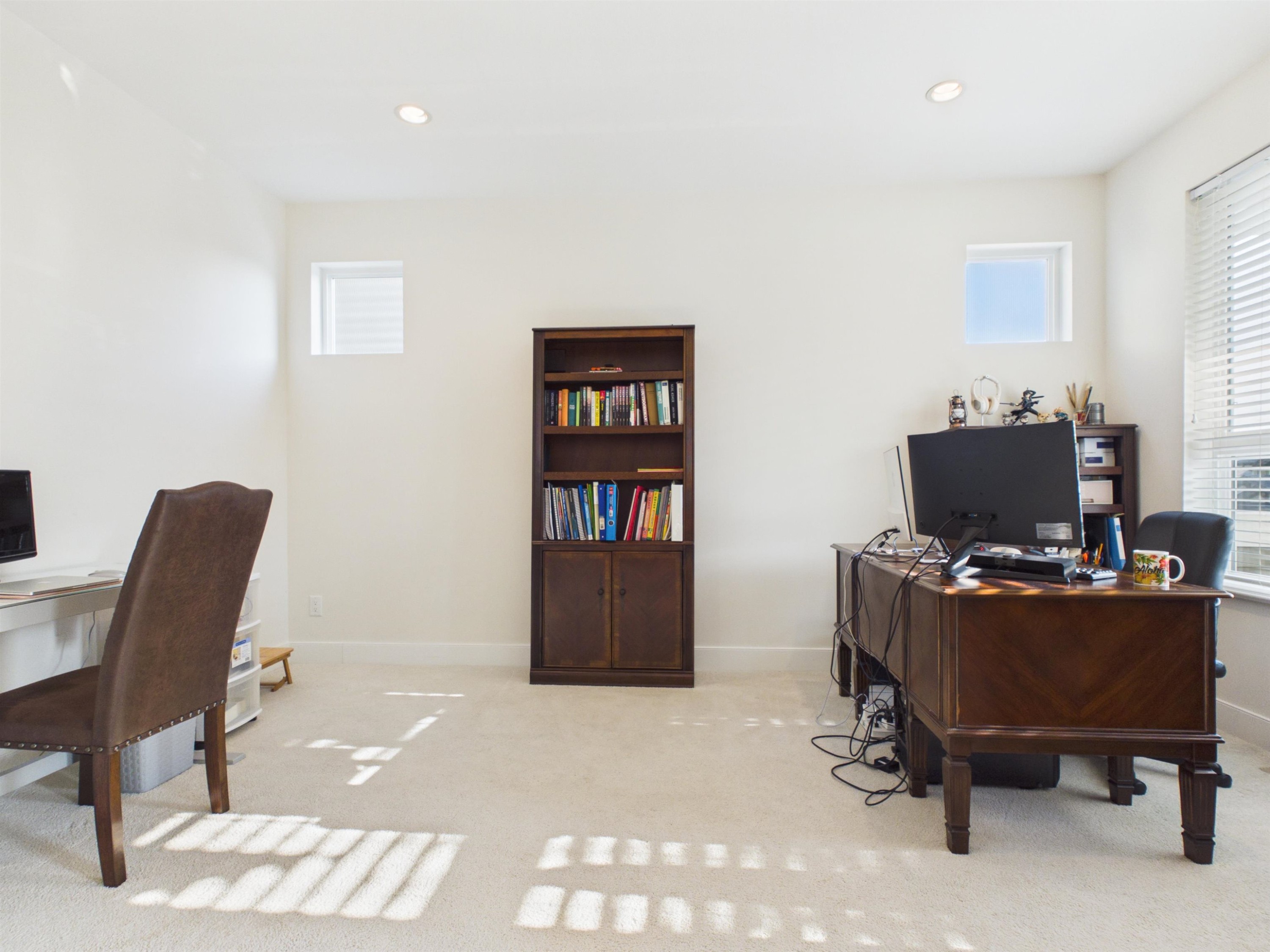 1517 Dayton Street, Coquitlam, BC - Indoor Photo Showing Office