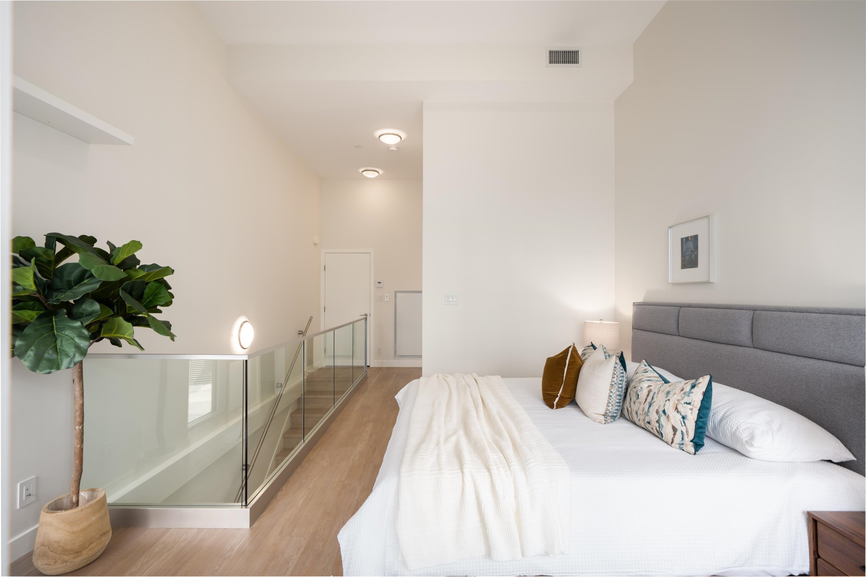 149 1St Avenue E, Vancouver, BC - Indoor Photo Showing Bedroom