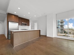 10xx-9060 University Crescent Burnaby, BC V5A 0E1