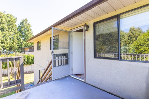 976 Hosmer Court, Coquitlam, BC - Outdoor With Exterior