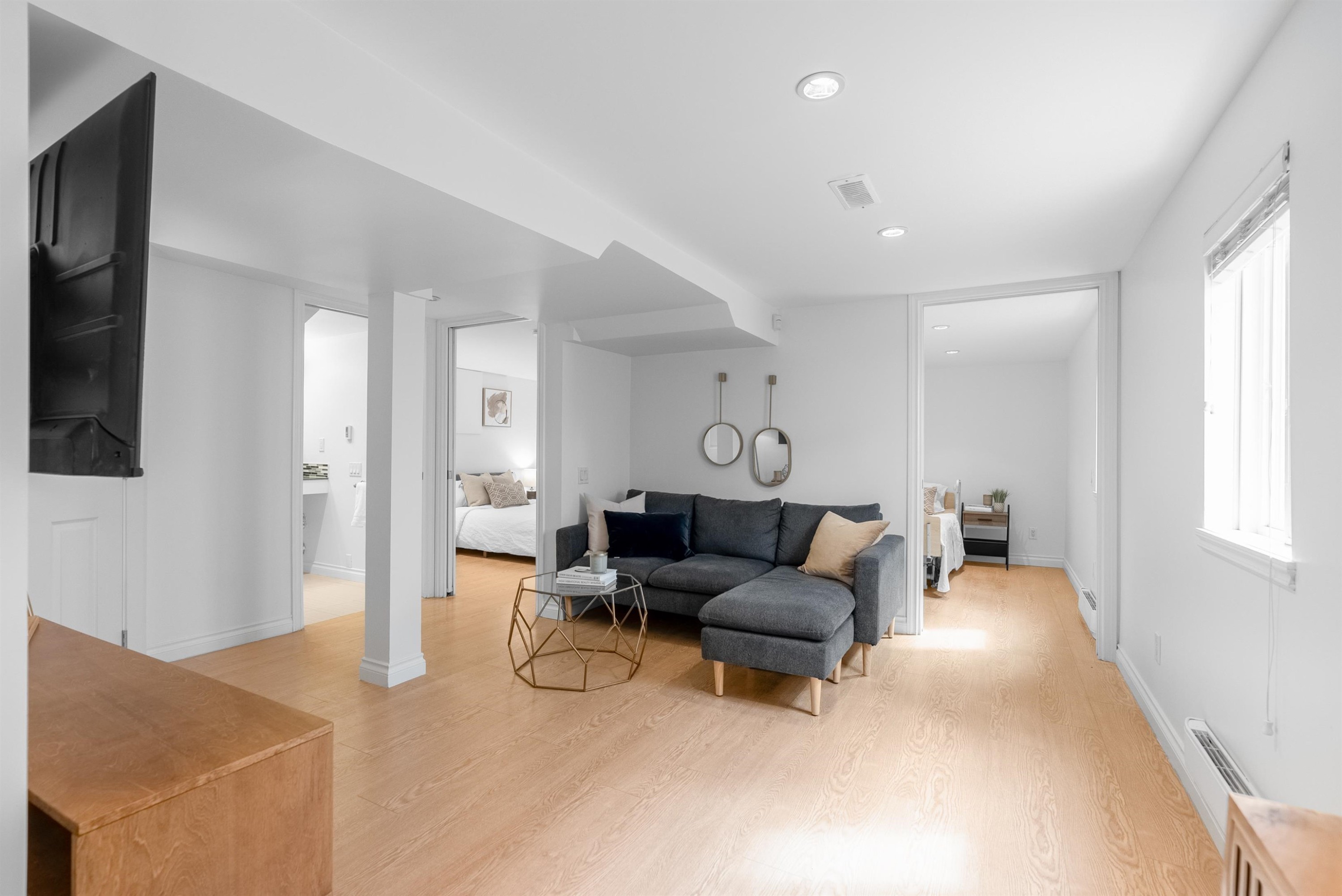2617 Turner Street, Vancouver, BC - Indoor Photo Showing Living Room